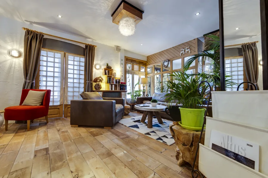The hotel lounge