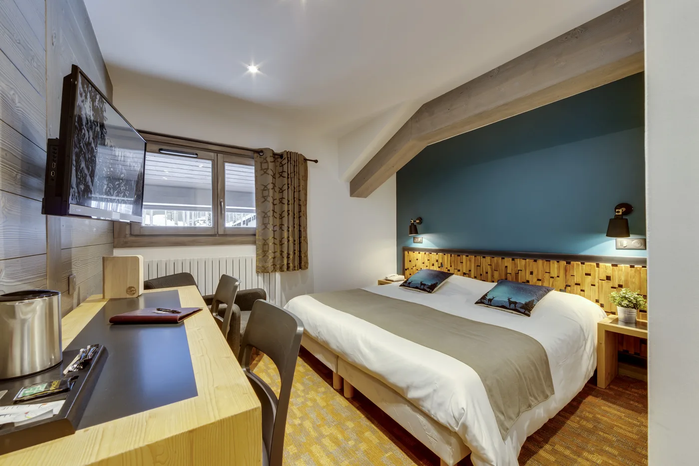 Chambre double mansardée du 3e étage