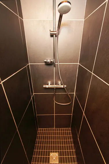 Douche à l'italienne chambre standard