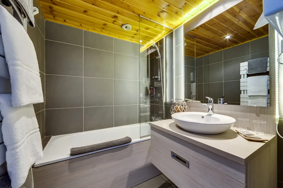 Salle de bain d'une chambre supérieure